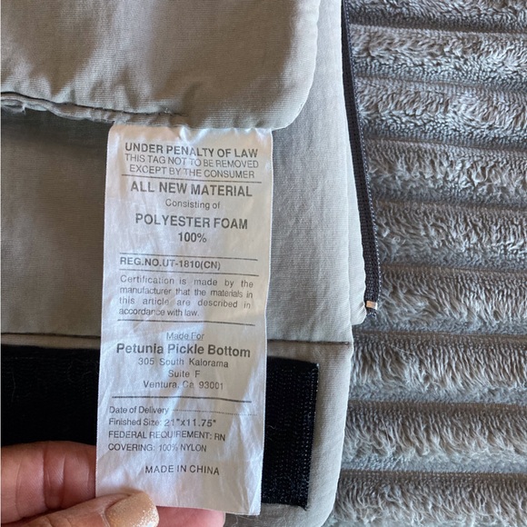 Petunia Pickle Bottom ~ Grey Quilted Baby Bag/Backpack Removable Changing Pad - Picture 11 of 16